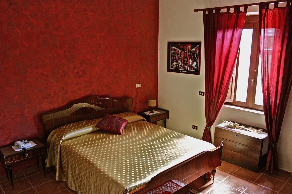 The Oaks Bed & Breakfast Spigno Saturnia Ruang foto